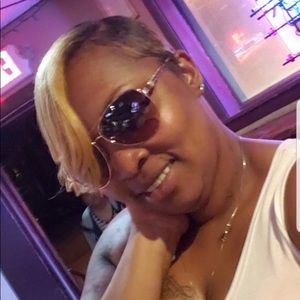 Meet your Posher, Nakia